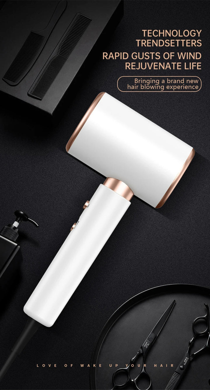 Professioneller Föhn mit 2400W Power für effizientes Trocknen & Styling.