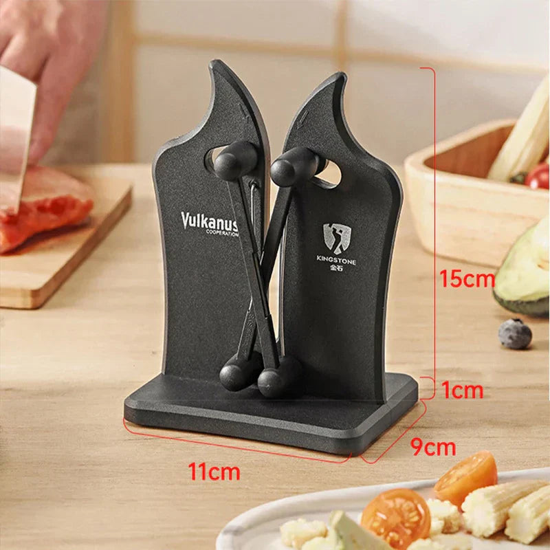 Robuster 3-in-1 Messerschärfer mit Wolframstahl und Keramik für perfekte Messer in Ihrer Küche.