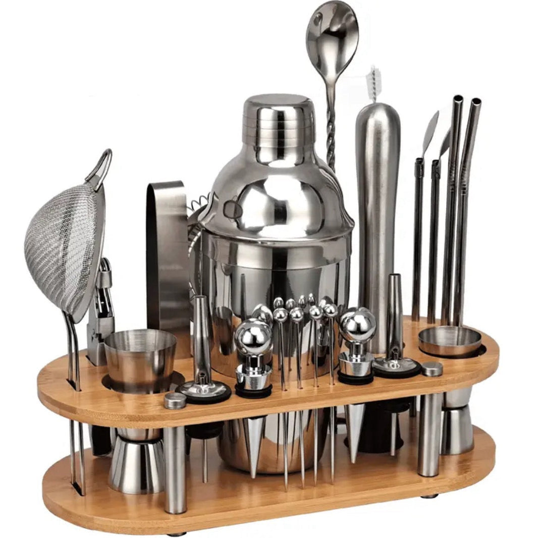 Bartender-Set mit Shaker, Jigger, Sieb aus Edelstahl für Cocktails. Ideales Bar Zubehör.