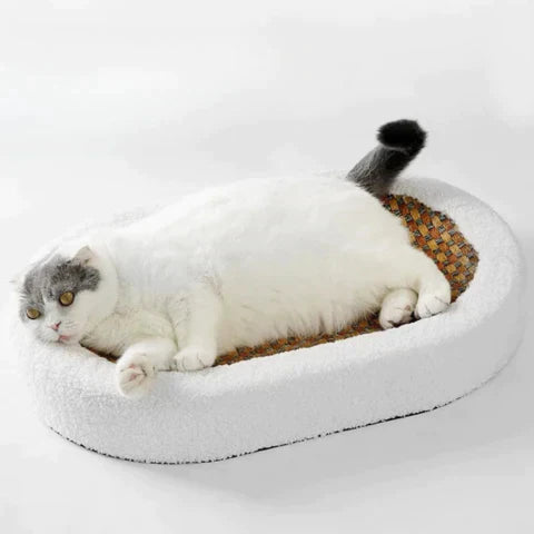 Elegantes PurrLuxe Kratzbett für Katzen mit Sisal-Oberfläche, ideal als Kratzbaum-Ersatz und Ruheplatz.