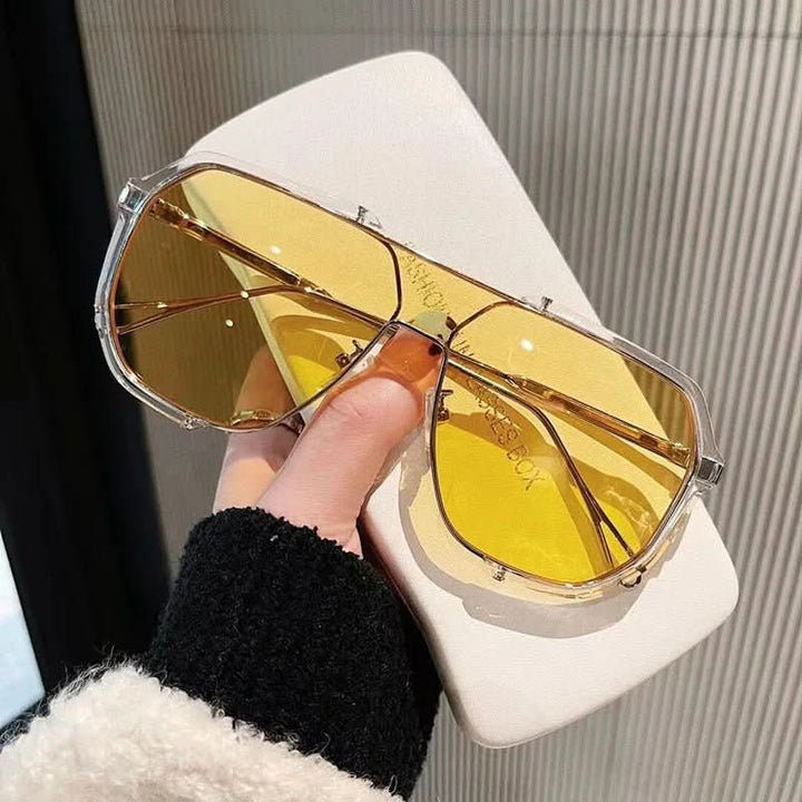 Damen-Sonnenbrille quadratisch, UV400-Schutz, anti-reflektive, photochromatische Gläser für Komfort.