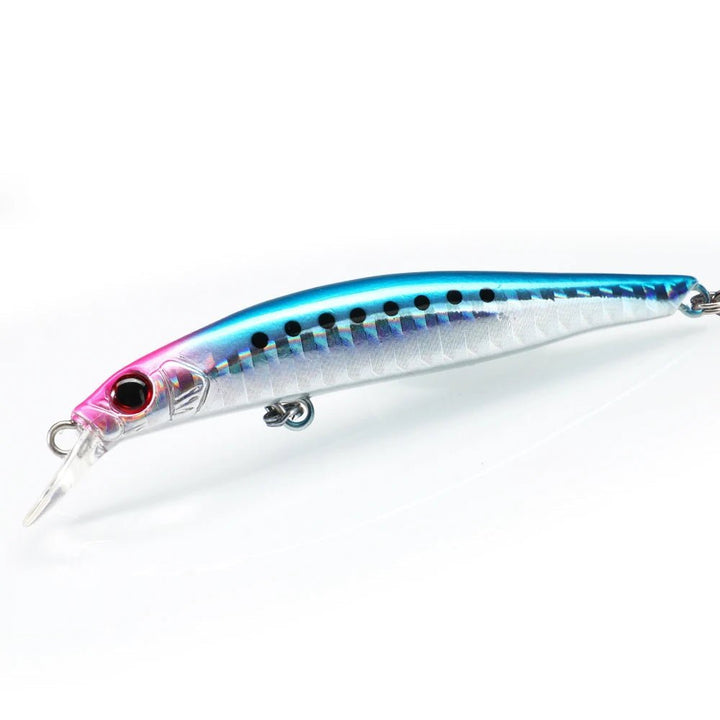 Close-up des R-TWITCH Jerkbait Wobblers, detaillierte Oberfläche und Haken. Perfekter Köder für Raubfisch.