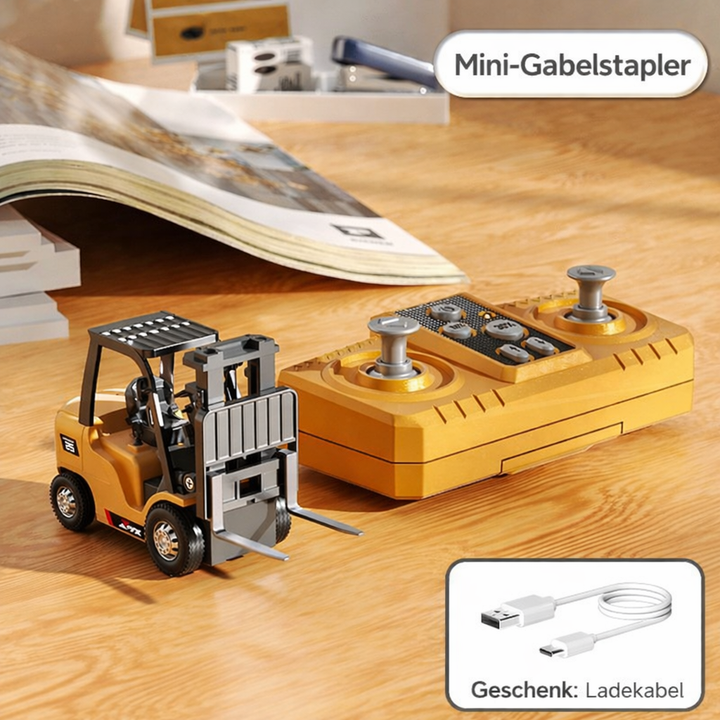 RC Baufahrzeug Set für Kinder: ferngesteuerter Minibagger, Gabelstapler & Kipper auf Miniatur-Baustelle.