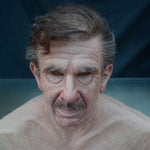 Alter Mann mit schwarzen Haaren