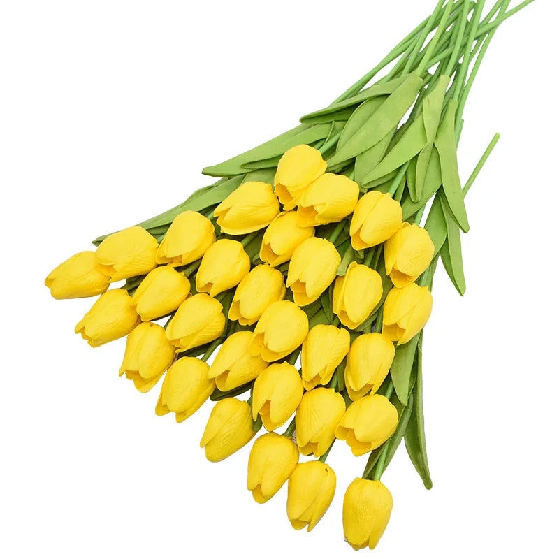 31 lebensechte Kunst-Tulpen für eine zeitlose Inneneinrichtung und pflegeleichte Blumendeko.