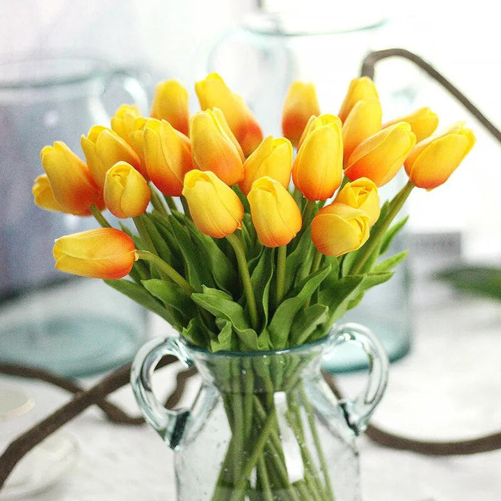 Lebensechte Tulpen-Kunstblumen, 31 Stück, in Rot, Weiß, Pfirsich für moderne Inneneinrichtung.