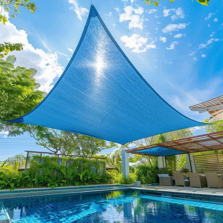 Rechteckiges Sonnensegel für Garten & Terrasse, bietet effektiven UV-Schutz & kühlen Schatten.