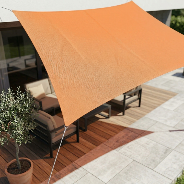 Ästhetisches rechteckiges Sonnensegel, wasserdicht, UV-Schutz, ideal für moderne Outdoor-Bereiche.