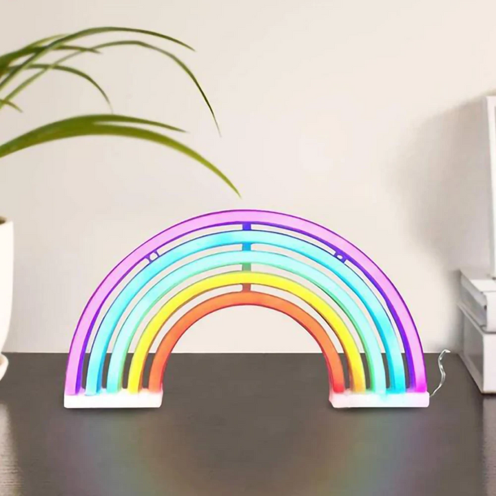 Farbwechselnde Regenbogen Nachtlampe als Geschenkidee für Kinder, schafft gemütliches Ambiente.