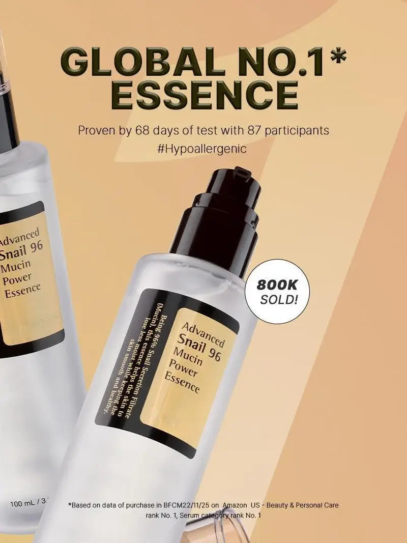 Frau trägt regenerierendes Schneckenschleim-Serum auf Gesicht auf für glatte, feuchtigkeitsspendende Haut. Anti-Aging.