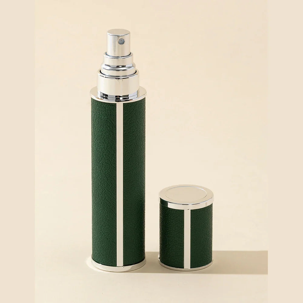 Hochwertiger 10ml Parfüm Reiseflakon, nachfüllbar, auslaufsicher & perfekt für jede Reise.