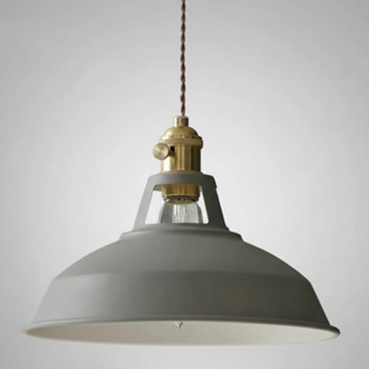 Industrielle Pendelleuchte im Retro-Stil für Esstisch. Metall-Hängelampe, vintage und dekorativ. Esszimmerlampe.