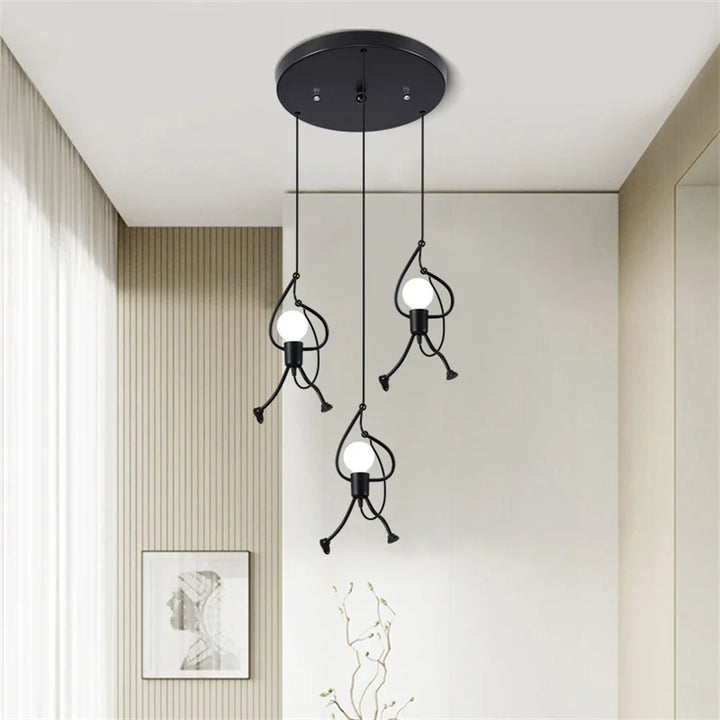 Elegante Retro-Designlampe mit 'Kleine-Mann' Figur. Vielseitige Hängelampe für Esszimmer, Wohnzimmer oder Büro.