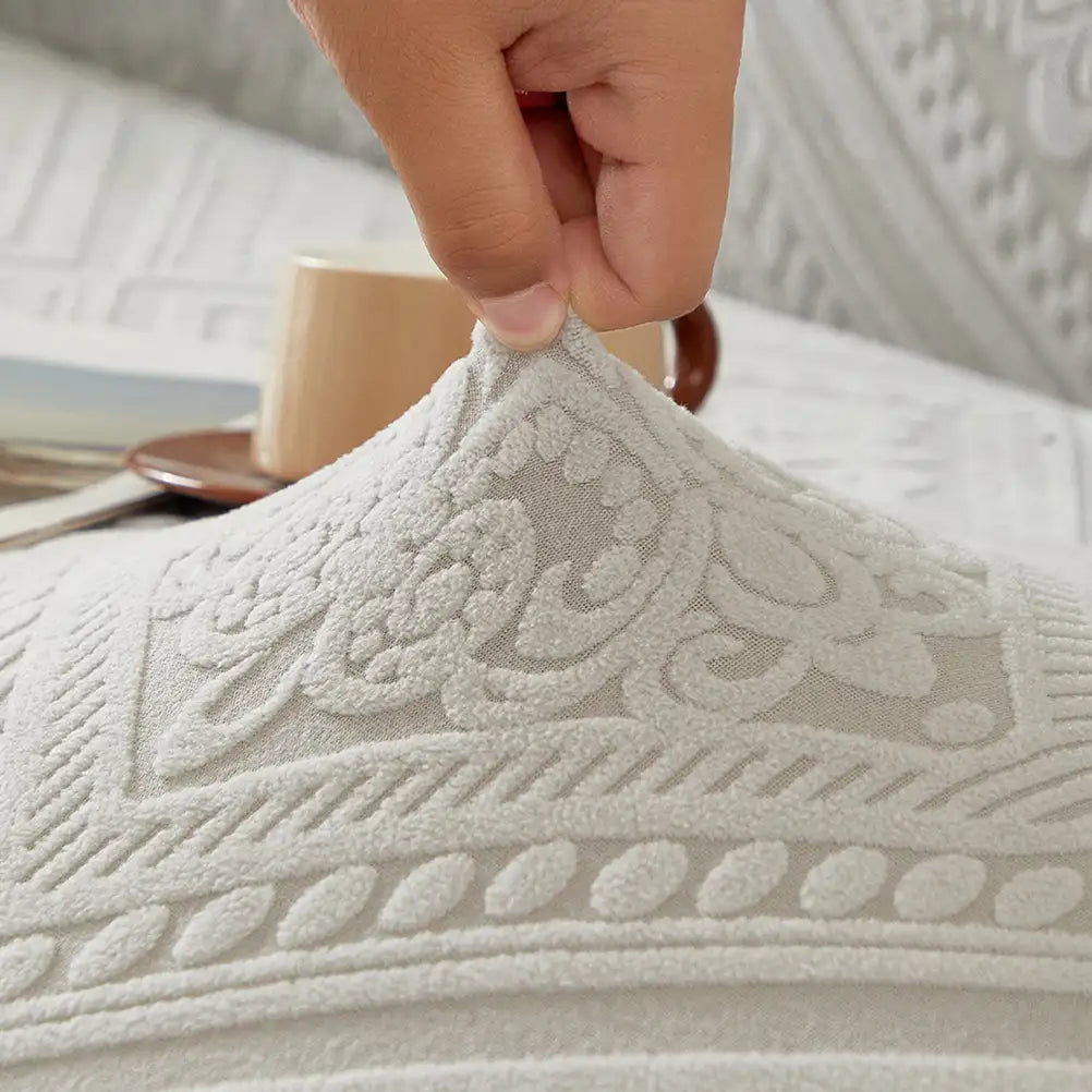Gemütlicher Retro Jacquard Sofabezug im Wohnzimmer. Schützt Möbel & schafft stilvolle Atmosphäre.