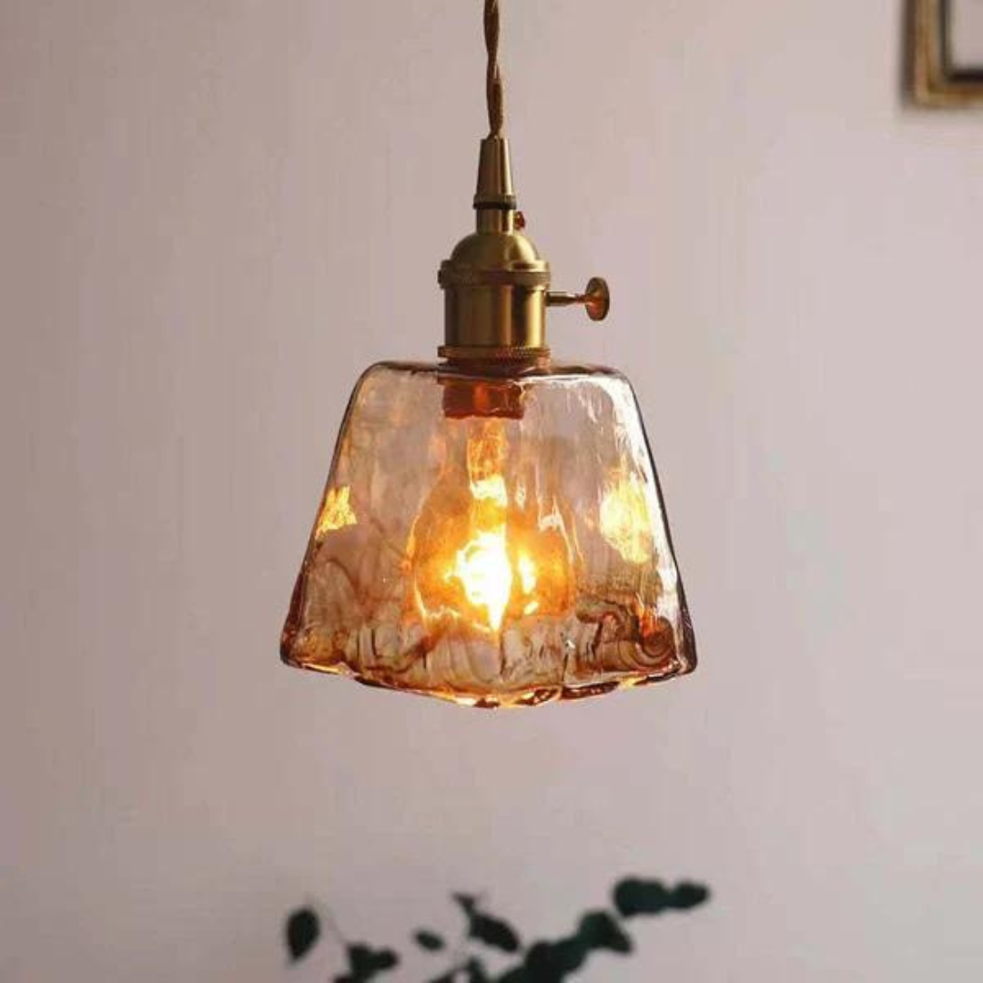 Schwarze Retro Hängeleuchte LED, industrieller Touch, warmes Licht für entspannte Abende.