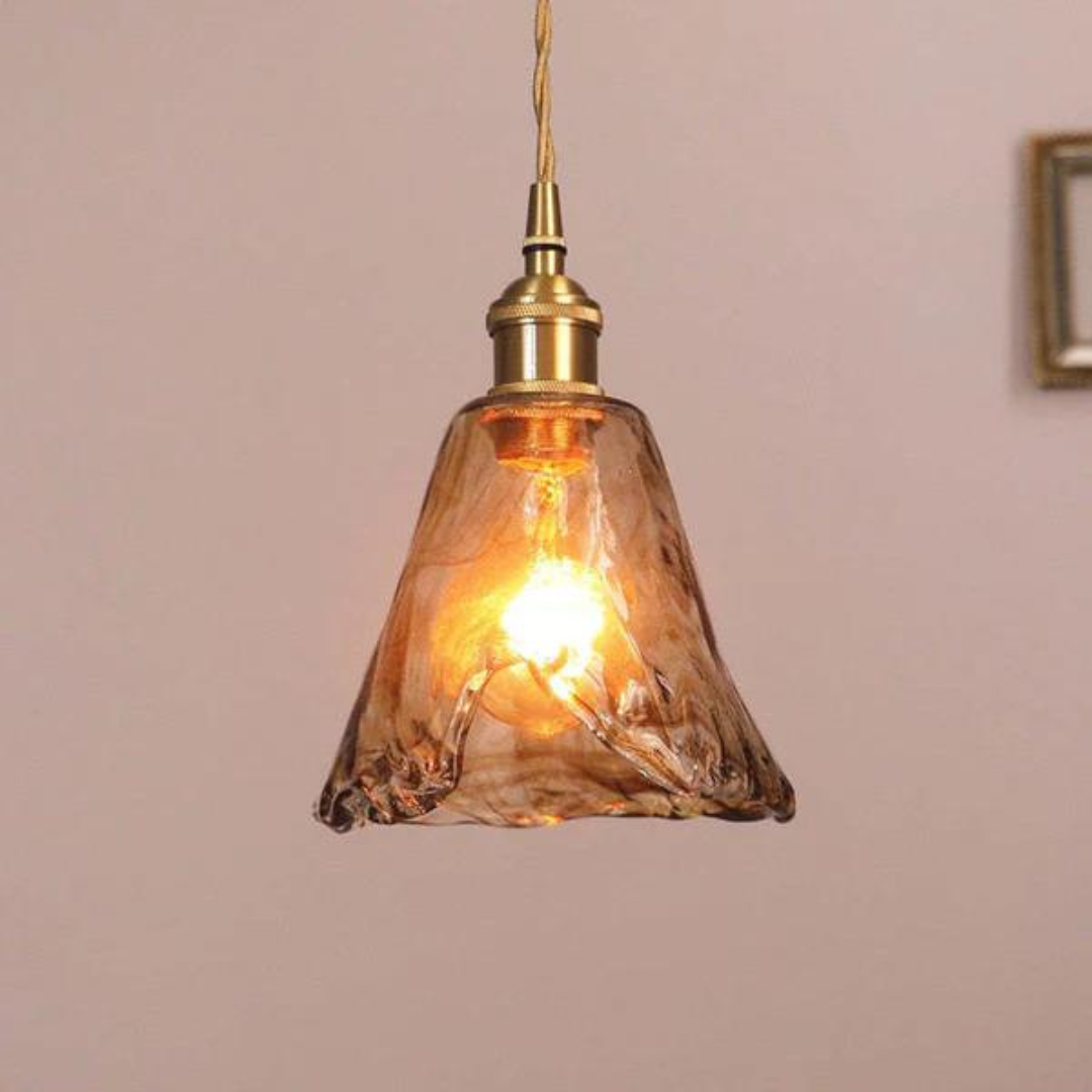 Zeitlose Retro Hängeleuchte mit effizienter LED, langlebig und chic für jede Einrichtung.