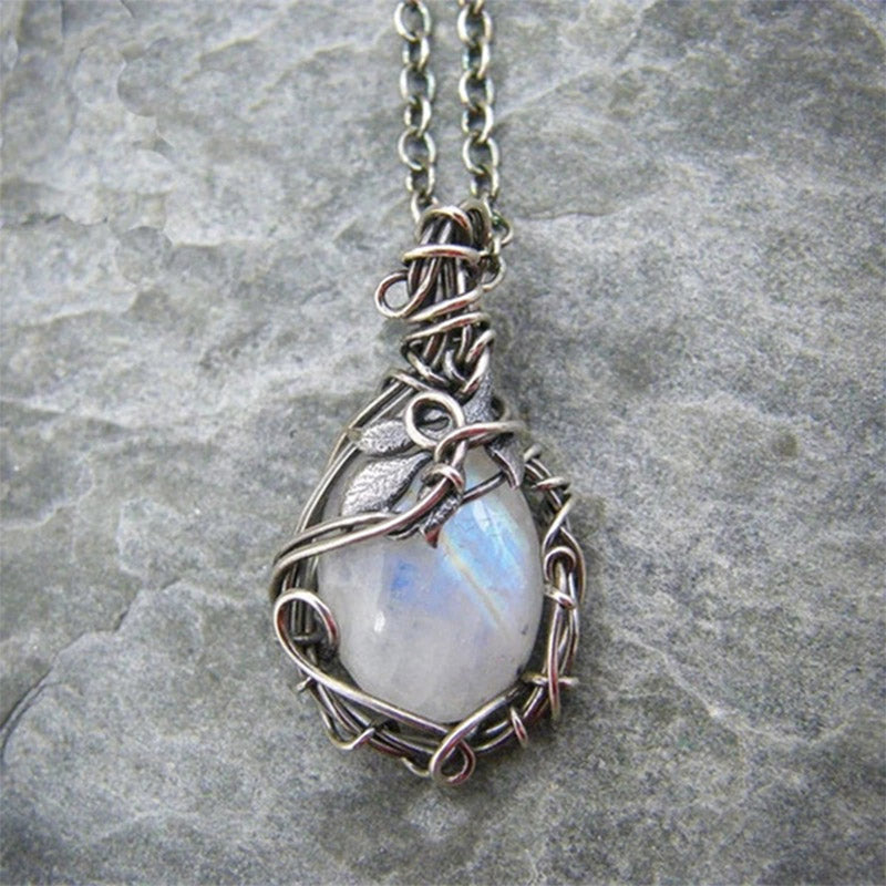 Retro Mondstein Halskette für Damen, silberfarben, eleganter Vintageschmuck mit echtem Edelstein.