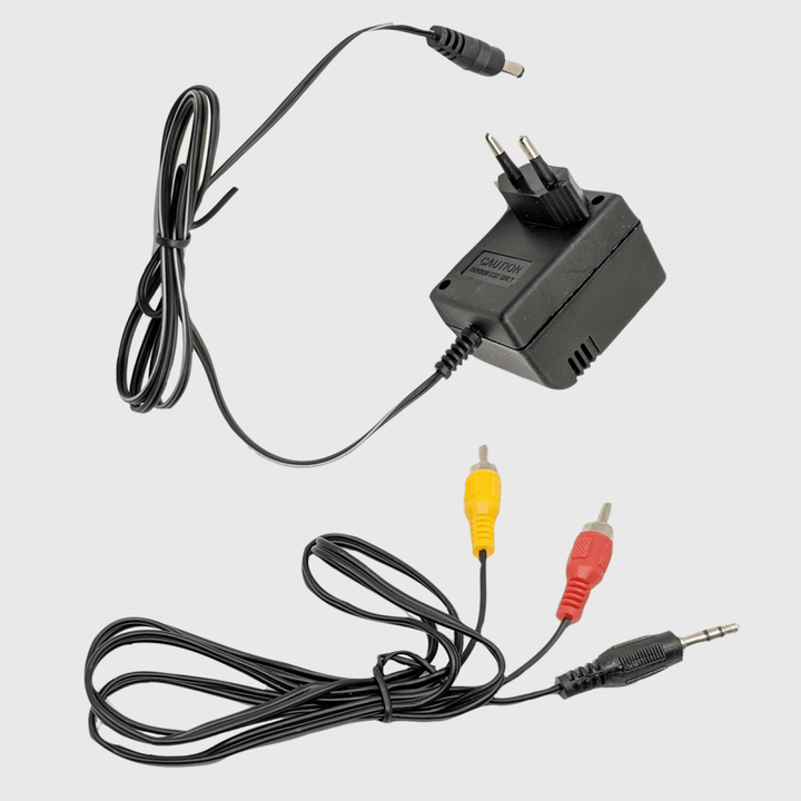 PixelPlay Retro TV Spielekonsole komplett mit Controllern für authentisches 8-Bit Gaming & Familienunterhaltung.