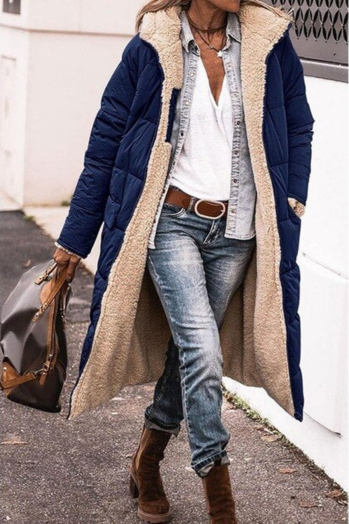 Komfortable Pufferjacke für Damen, Wendeseite in Beige, ideal für einen lässigen Winterlook.
