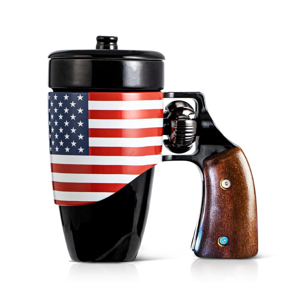 Revolver-Kaffeetasse: Einzigartiger Keramikbecher mit detailreichem Design für Kaffeeliebhaber und Männer.