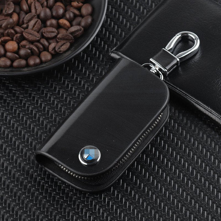 Funktionales Autoaccessoire: RFID Keyless-Go Etui schützt Autoschlüssel sicher vor unbefugtem Zugriff.