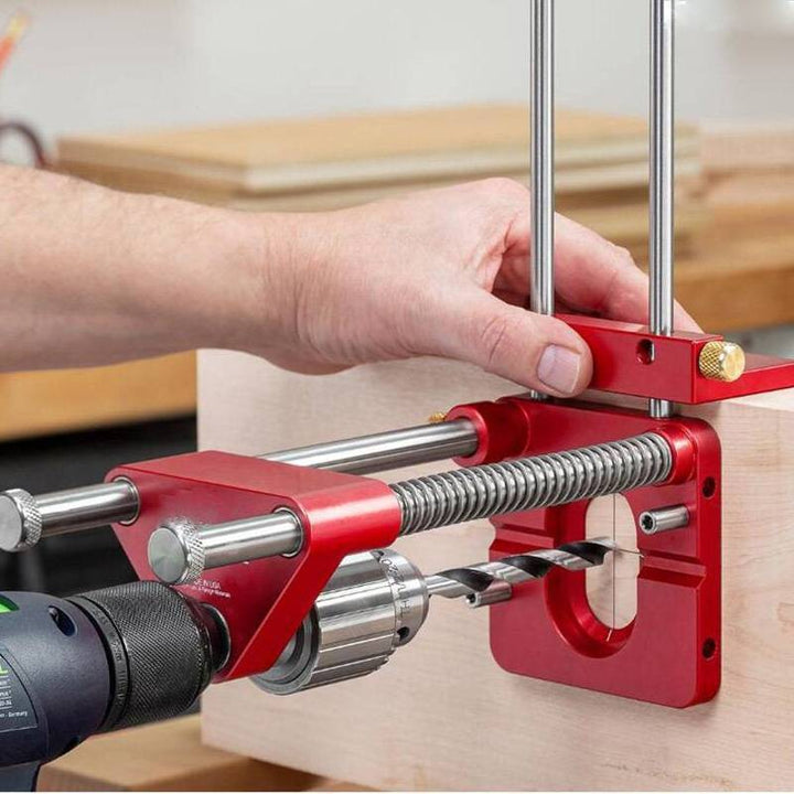 Robuste Bohrschablone für präzises 90-Grad-Bohren. Ideal für Heimwerker & Werkstatt.