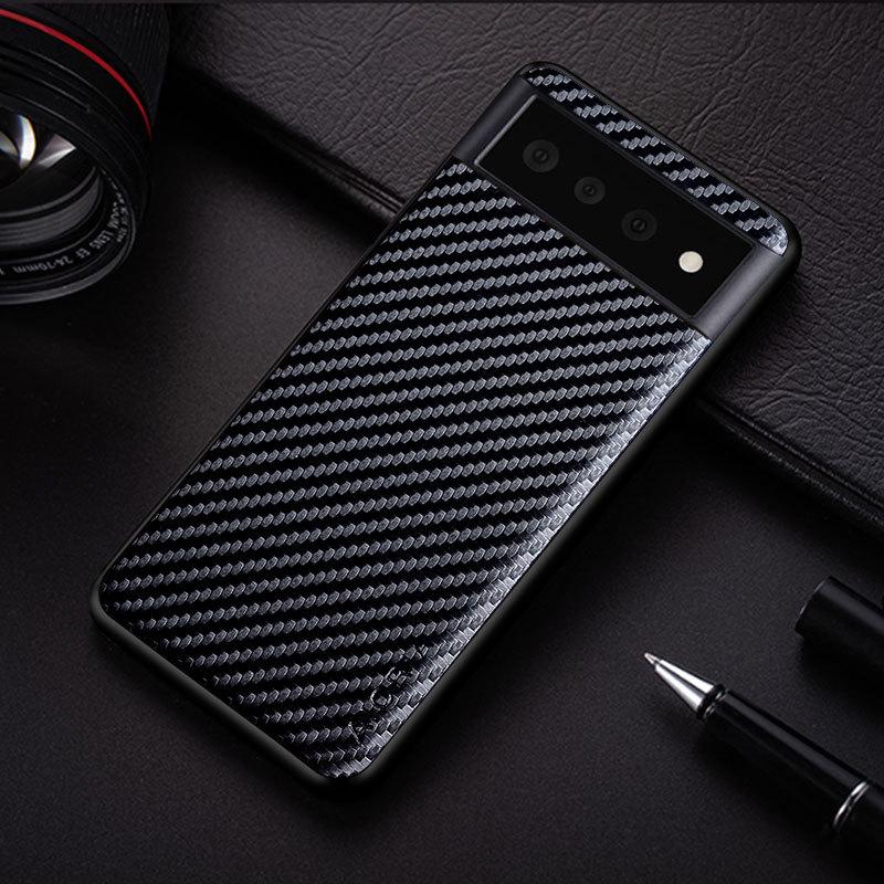 Stilvolle Carbon Handyhülle für Google Pixel 6, Pixel 7 und Pixel 8. Perfektes Zubehör für dein Smartphone.