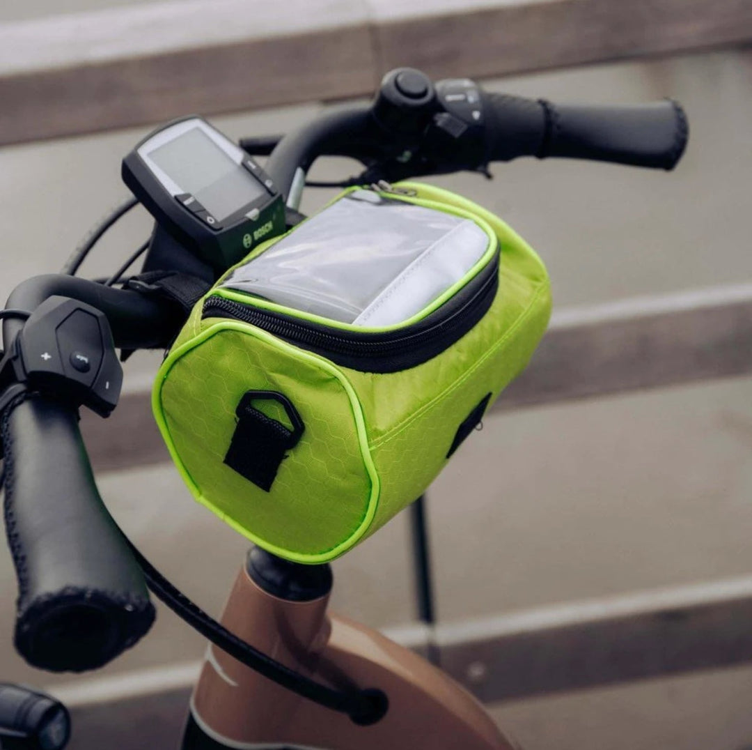 Spritzwassergeschützte Fahrradtasche für Lenker, ideal zum Radfahren mit Touchscreen-Navigation.