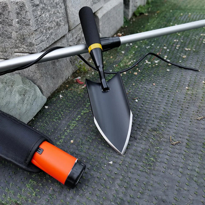 Gartenschaufel für effizientes Bepflanzen & Umgraben von Erde. Robustes, ergonomisches Gartenwerkzeug.