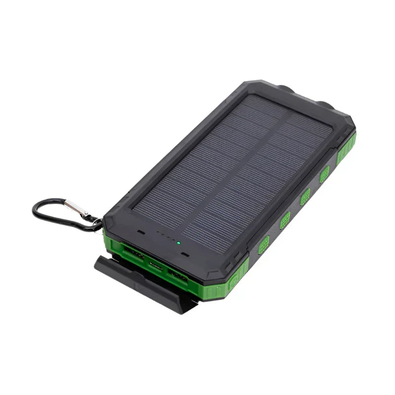 Wasserdichte Solar Powerbank, ideal für Camping, Wandern & Notfälle, mit starker LED-Taschenlampe.