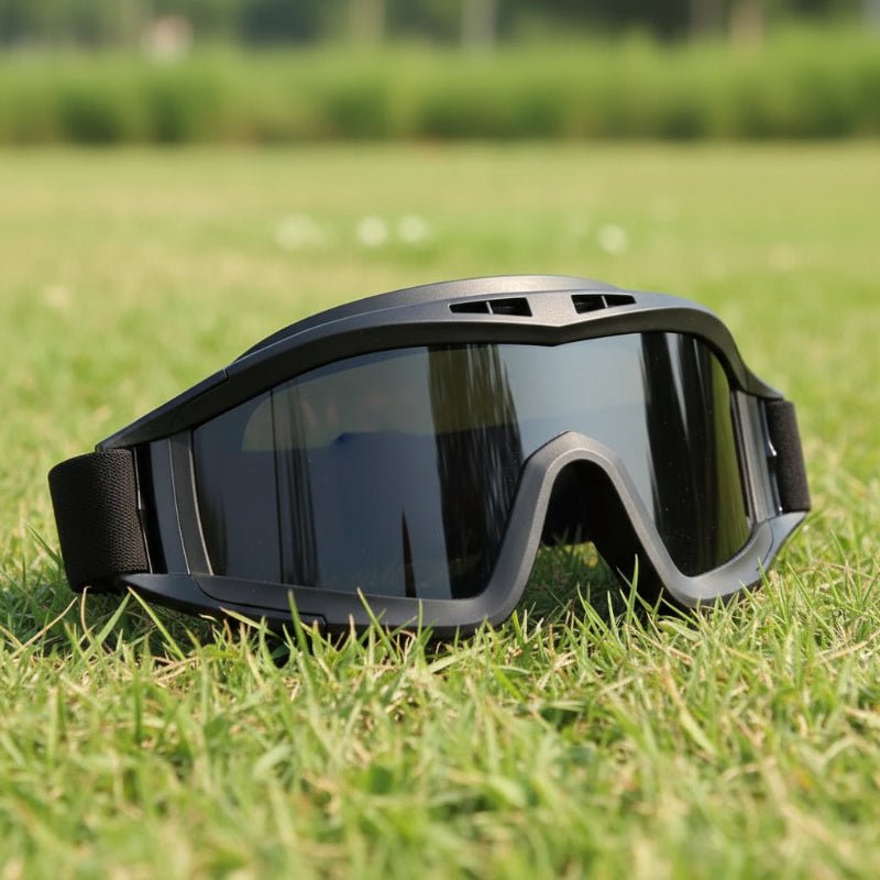 Hochwertige Unisex-Schutzbrille für Airsoft & Paintball, robust mit stoßfesten Gläsern.