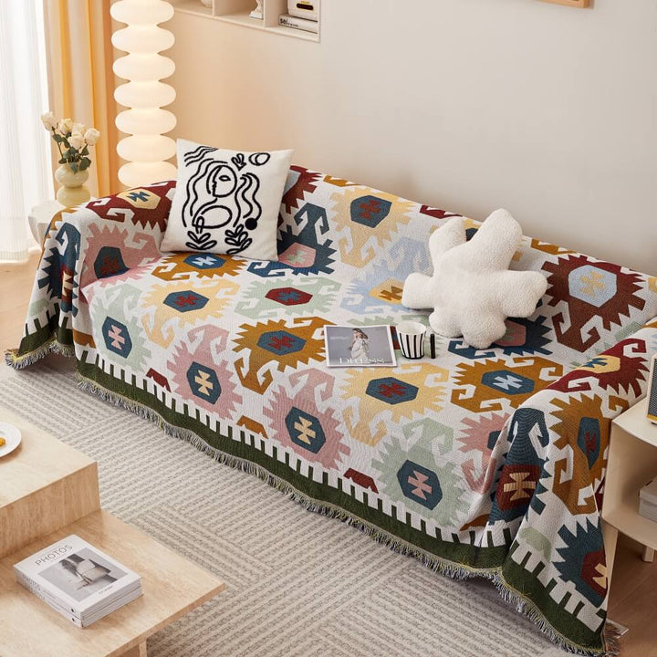 Robuster Schutzbezug für Sofas, Ethno-Boho-Muster. Pflegeleichte Husse für Ihr Wohnzimmer.