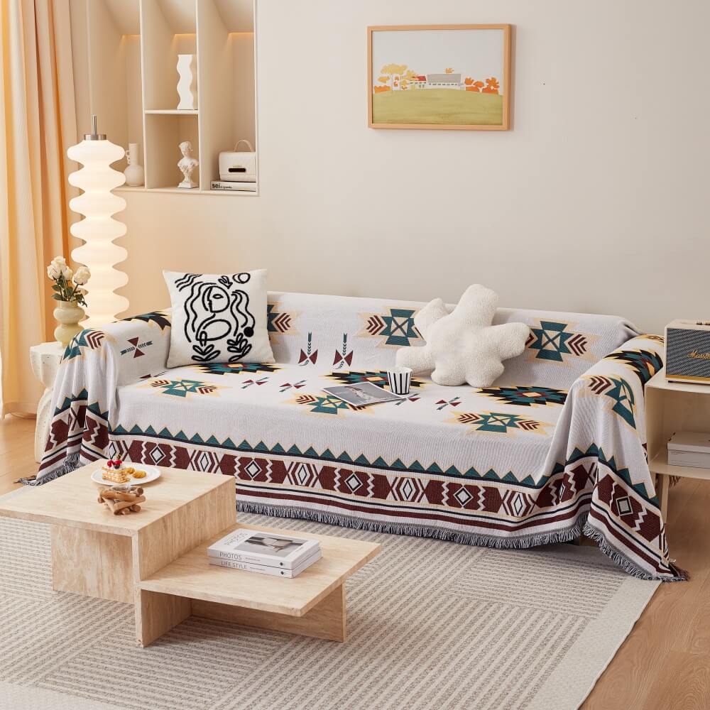 Stilvoller Sofabezug, Boho-Muster. Robuste Qualität schützt Ihre Möbel langanhaltend.