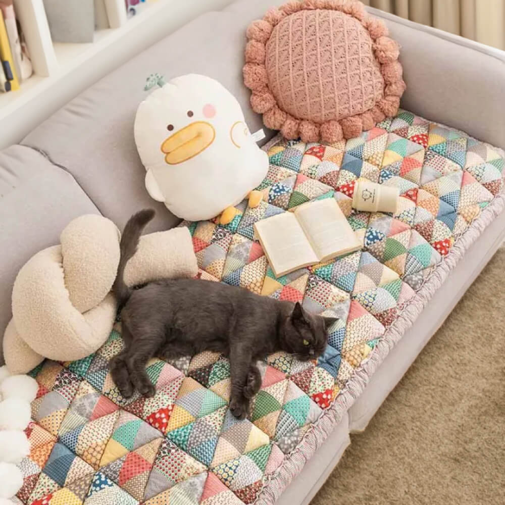 Waschbarer Schonbezug aus Baumwolle-PP, ideal für ein sauberes Wohnzimmer.