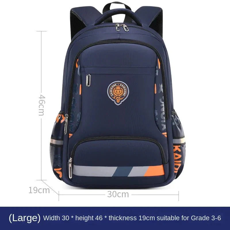 Stilvoller Jungen Schulrucksack Blau/Schwarz, robust. Praktischer, wasserdichter & orthopädischer Kinderrucksack.