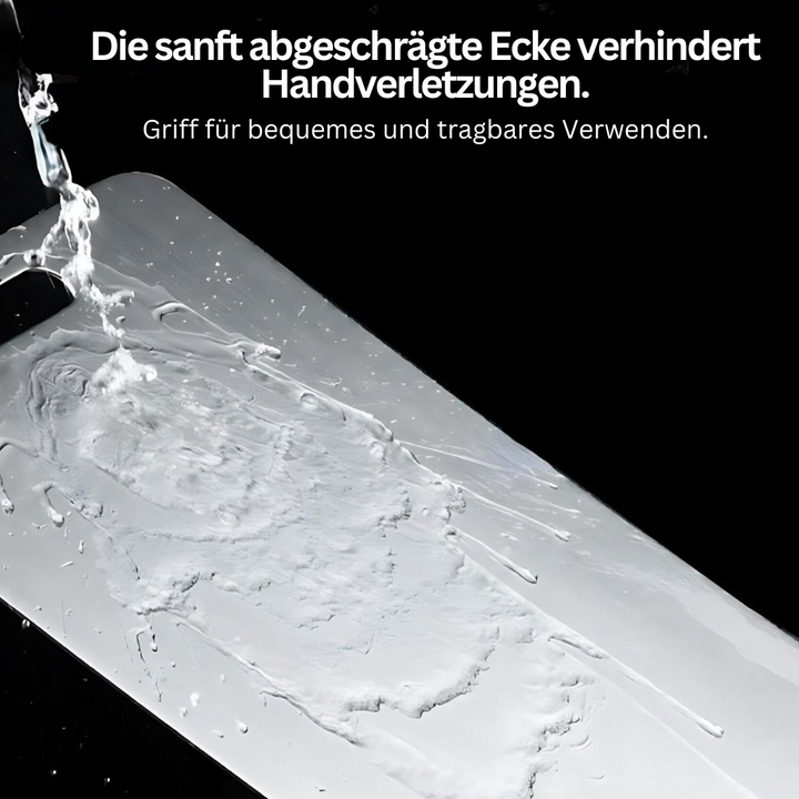 Praktisches Edelstahl-Schneidebrett für die Küche, garantiert Hygiene und Langlebigkeit.