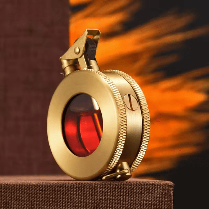 Stilvolles Unisex Retro-Feuerzeug aus Metall, nachfüllbar und windfest. Sturmfeuerzeug als Geschenk oder Zubehör.
