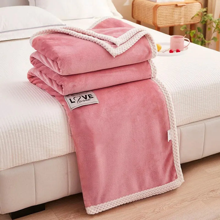 Weiche rosa Flanell-Fleece-Decke, ideal als Überwurf & Deko. Kuschelig, warm & stilvoll für Ihr Zuhause.