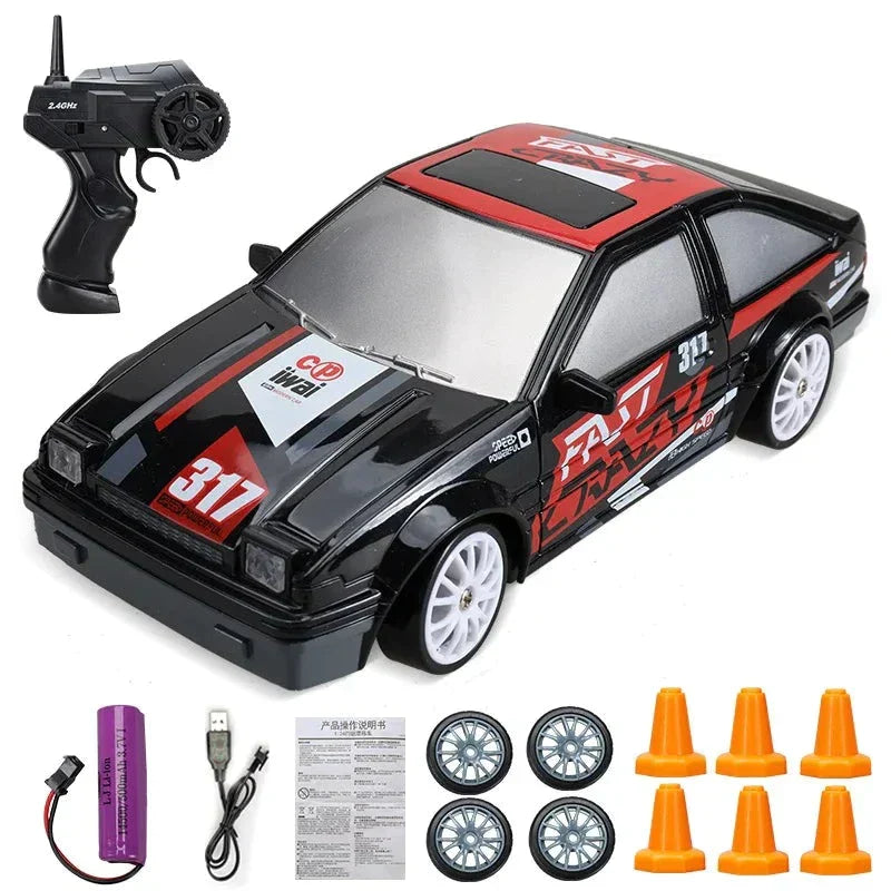 Kind spielt mit RC Mini Drifter, lernt präzise Steuerung und genießt Action.