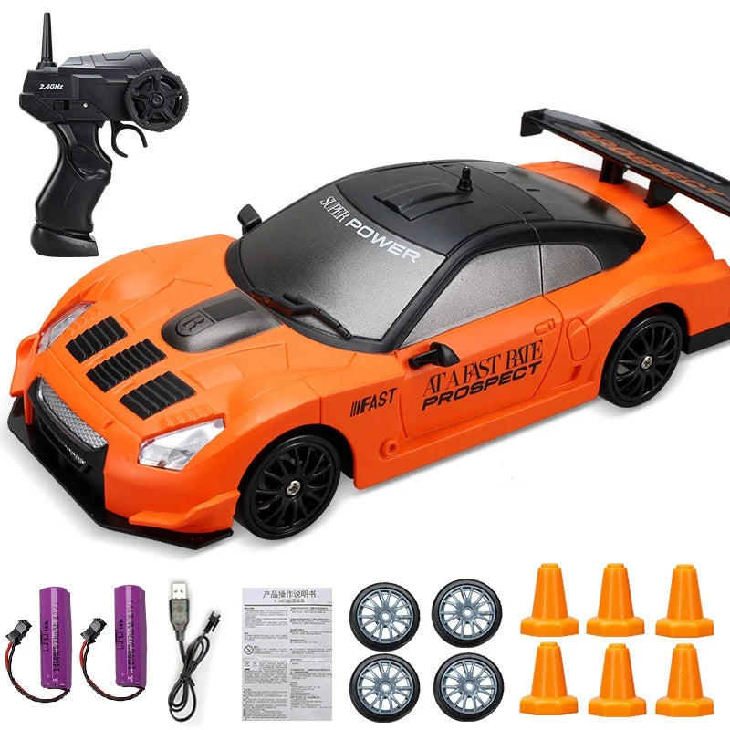 Ein cooles Geschenk für Kinder: RC Mini Drifter als ferngesteuertes Modellauto.