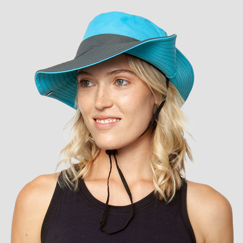 Lila faltbarer Unisex Sonnenhut, UV-Schutz, breite Krempe, atmungsaktiv. Für Städtetrips & Festivals.