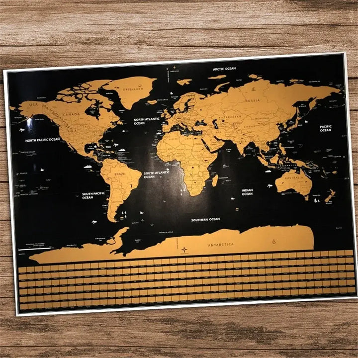 Geschenk für Reisende: Stilvolle Rubbel Weltkarte, ideal als personalisiertes Reisetagebuch & Wanddeko für Abenteuerlustige.
