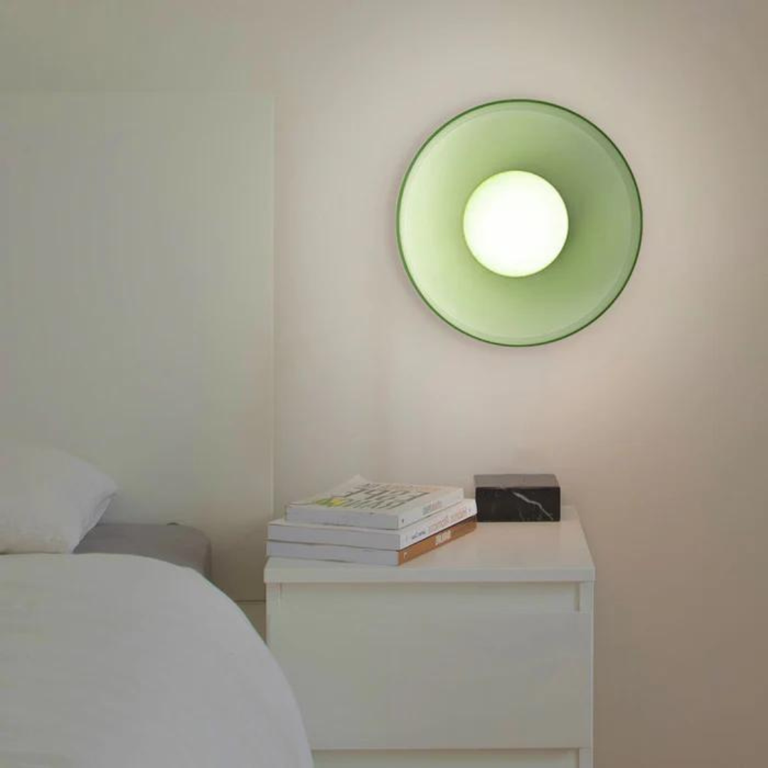 Moderne runde Deckenleuchte, minimalistisches Glasdesign für zeitgemäßes Zuhause.
