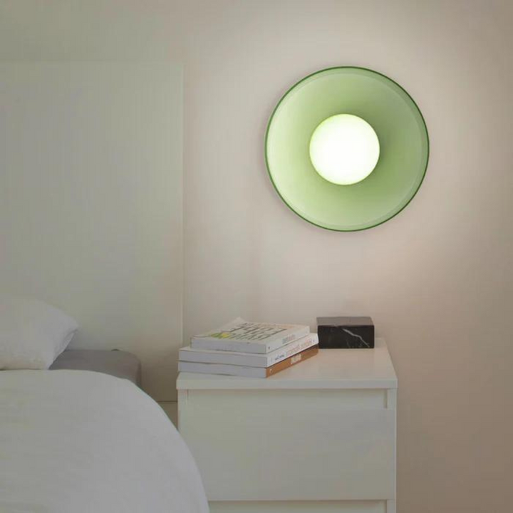Moderne runde Deckenleuchte, minimalistisches Glasdesign für zeitgemäßes Zuhause.