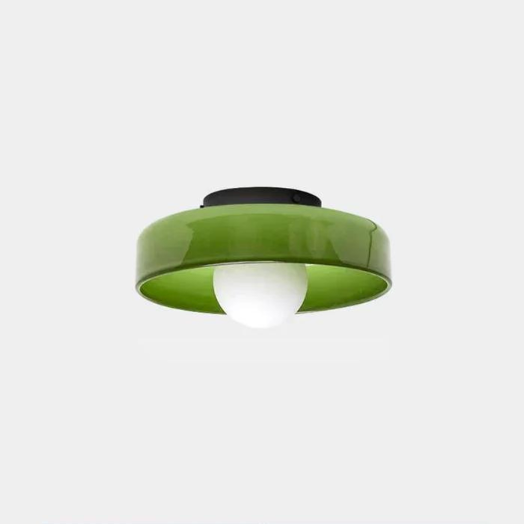 "LumiSphere" runde Glaslampe, modernes Design für ein stilvolles Wohnzimmer.