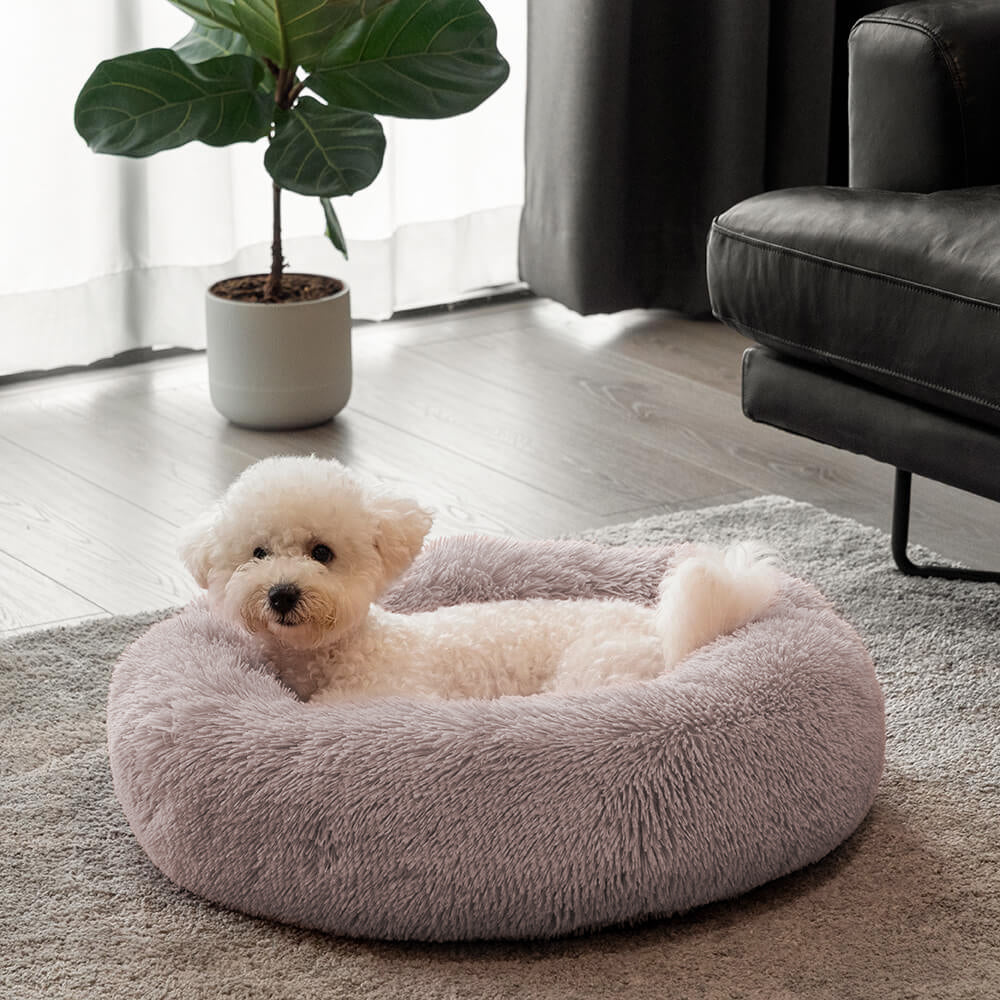 Weiches, rundes Tierbett für tiefen Schlaf. Flauschiger Komfort, angstlösend & maschinenwaschbar.