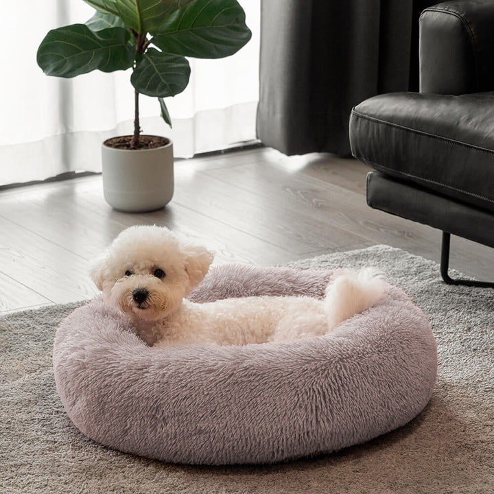 Weiches, rundes Tierbett für tiefen Schlaf. Flauschiger Komfort, angstlösend & maschinenwaschbar.
