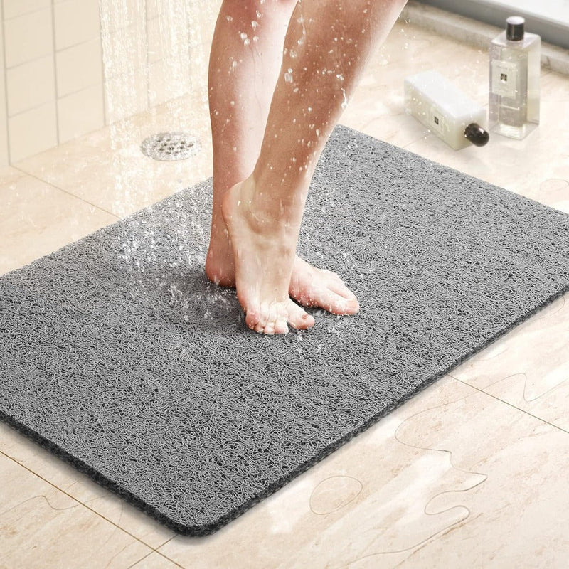 Rutschfeste Duschmatte für Badsicherheit, mit Drainage-Löchern und weicher Oberfläche für mehr Komfort im Bad.