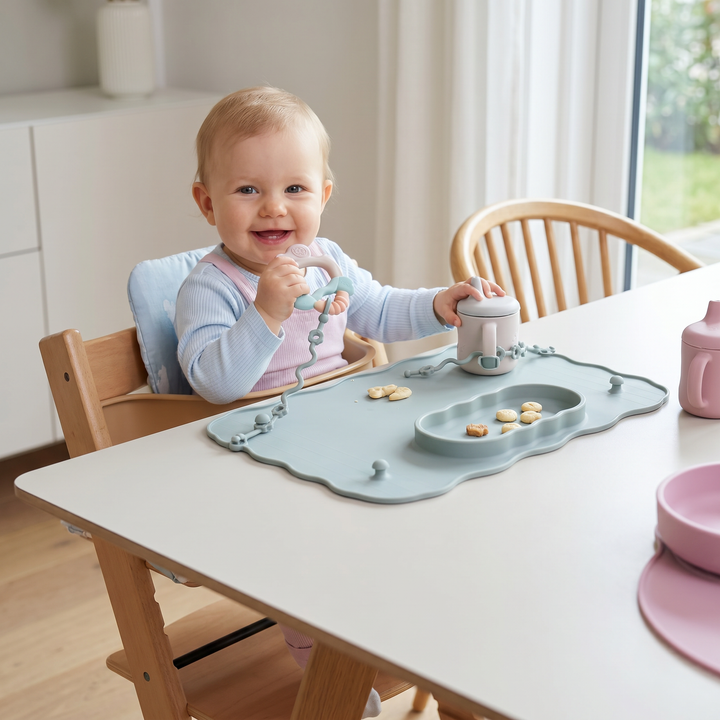 Hochwertige, BPA-freie Silikon Baby Tischmatte, weich, flexibel & leicht zu reinigen.