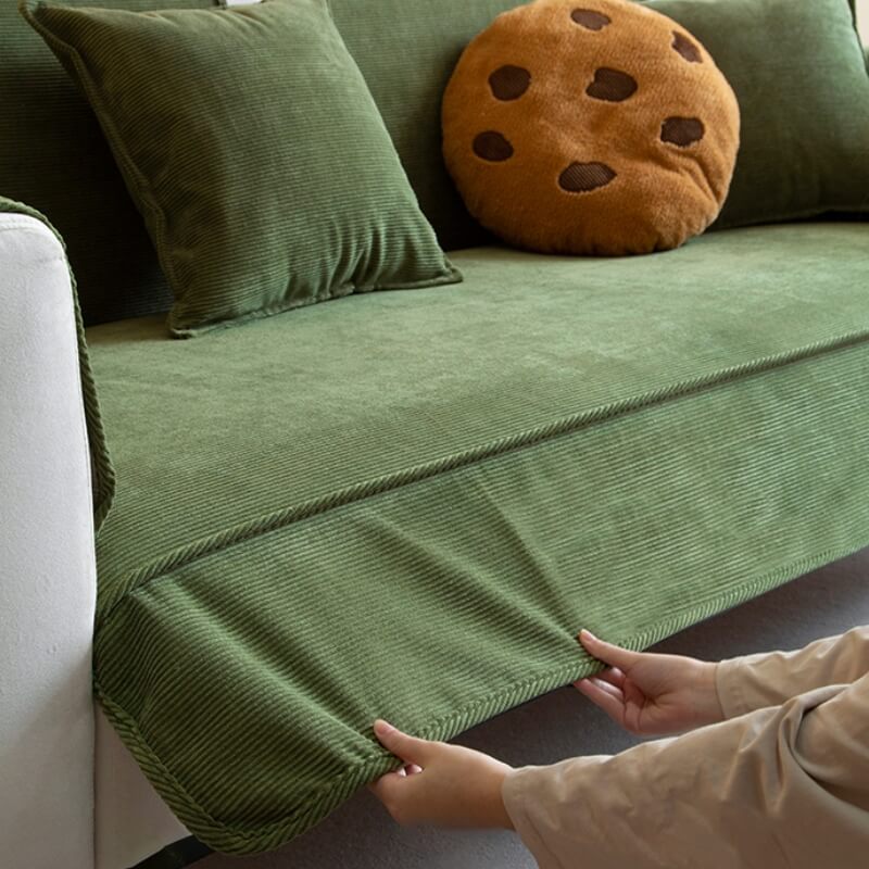 Gemütlicher Cord-Couchbezug, rutschfest, verwandelt Ihr Sofa und schützt es zuverlässig.